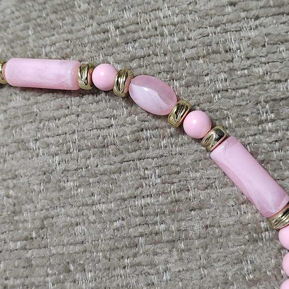 Vintage Pink Lucite Necklace - Picture 3 of 3